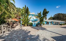 Blue Water Beachside Villa 3